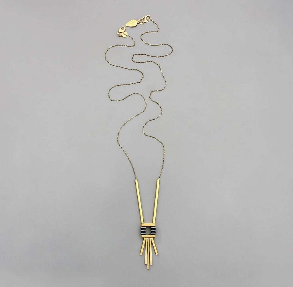 Geometric black agate and brass spike necklace – Buhndi